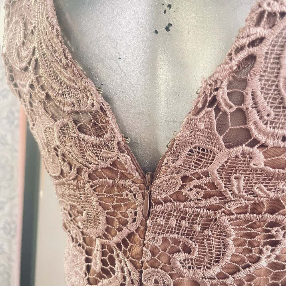 Eureka Fashion 7025 Dusty Rose Embroidered Lace Bodice Chiffon A-line Gown - Picture 5 of 6